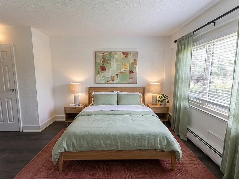 429 Apartments A102 Bedroom 429 Apartments A102 Bedroom
