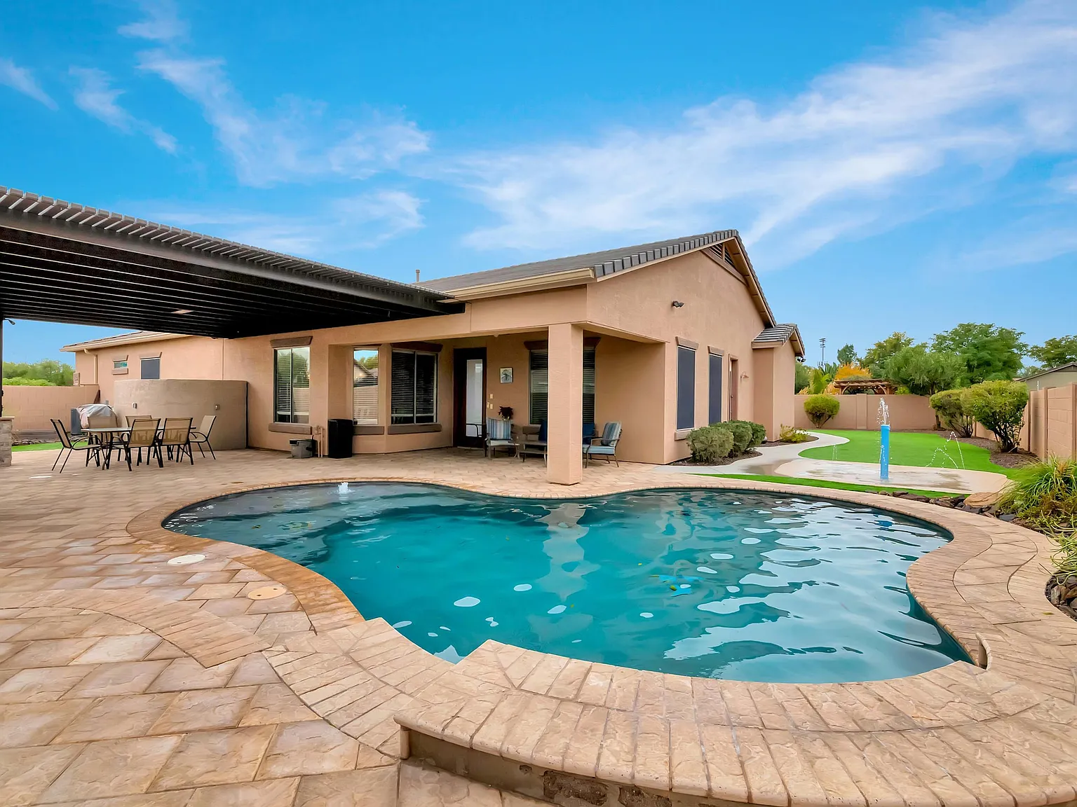 5 bed, 3.0 bath, 2798 sqft, $3,795 — Photo 4