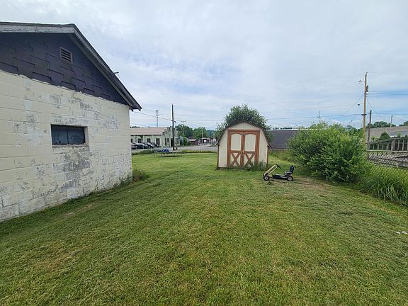5th image of 216 Kirk St