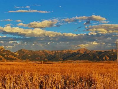 1140 Kirwan Ln, Belgrade, MT, 59714