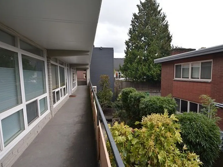 Glass Flats — Photo 14