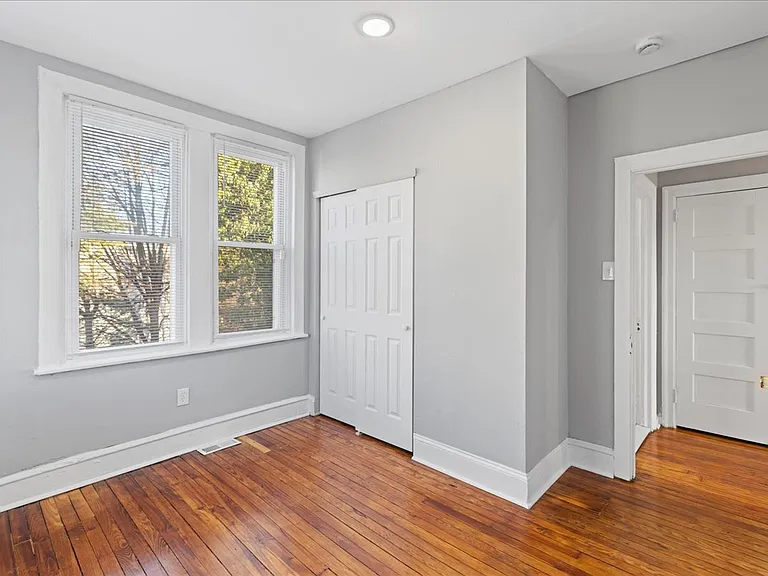 1602 Pershing St #1 — Photo 16