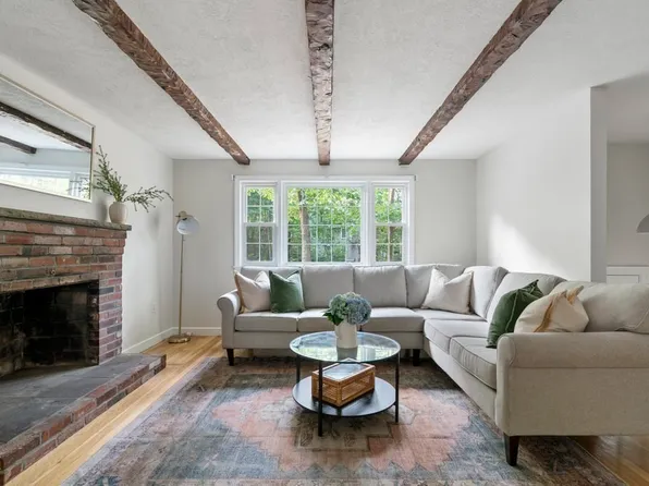 282 Grove St, Norwell, MA 02061