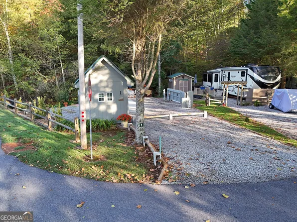 13 Choestoe Valley Cir, Blairsville, GA 30512