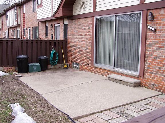 2nd image of 999 Terrace Ln