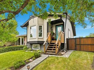 972 W Riverbend Dr SE, Calgary, AB T2C3L8