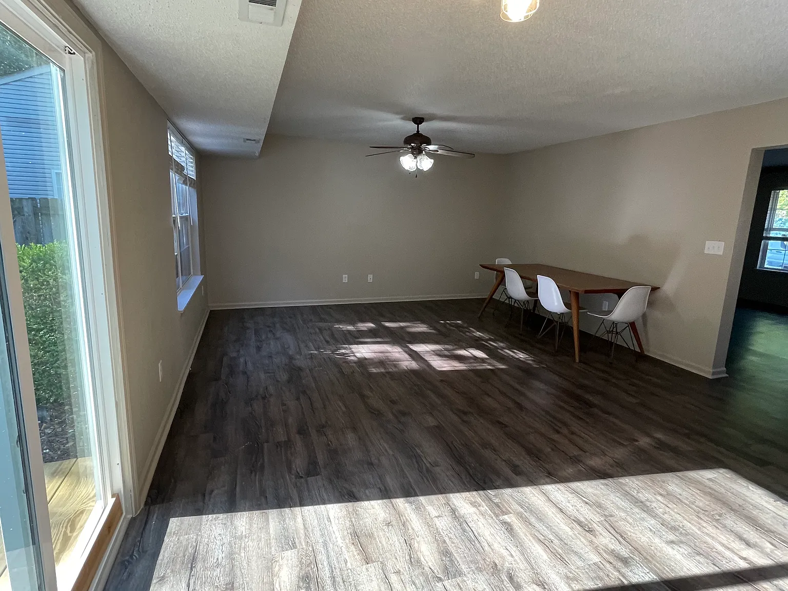 4 bed, 2.5 bath, 2260 sqft, $2,250 — Photo 4