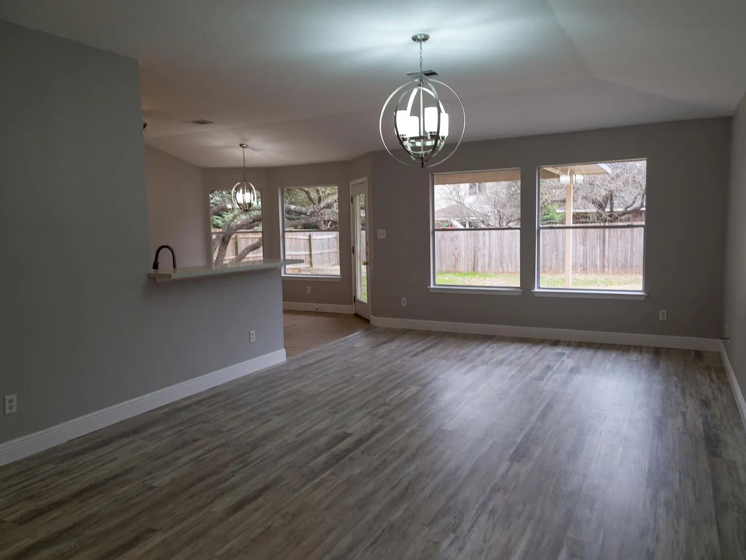 3 bed, 1462 sqft, $2,000 — Photo 3