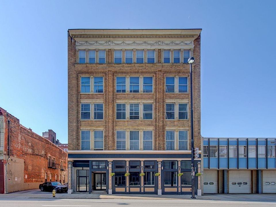 1st image of 335 W 5th St APT 206