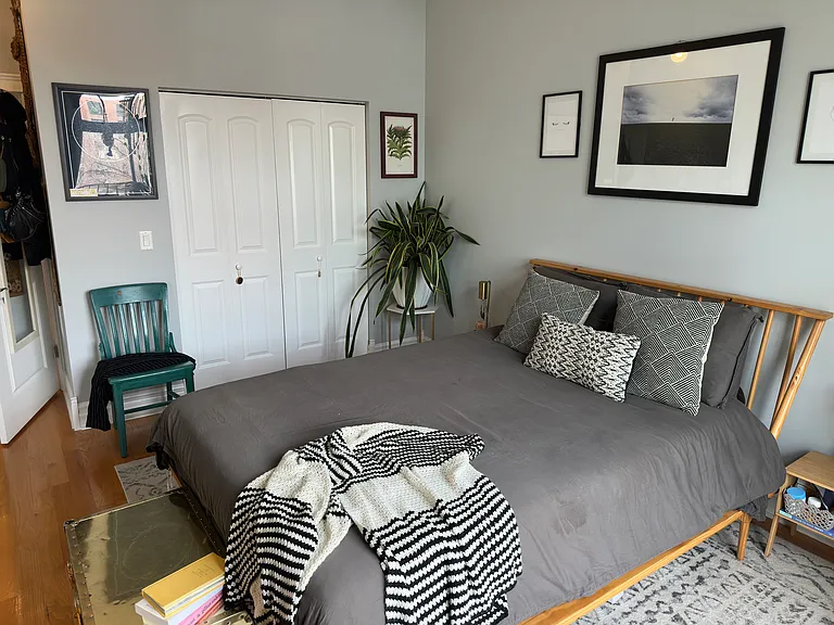 1135 W Chicago Ave #2W — Photo 23