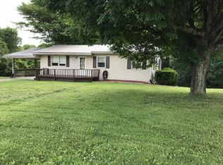 1304 E Lynnwood Cir, Johnson City, TN 37604