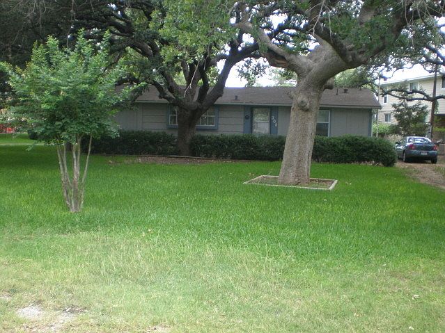 1st image of 308 W Briarway Dr