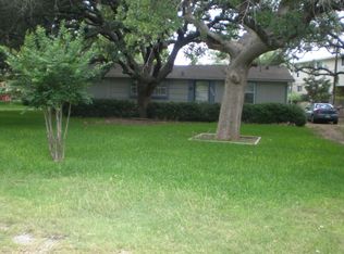 308 W Briarway Dr, Granite Shls, TX 78654