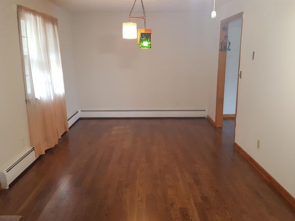 dining area off kitchen