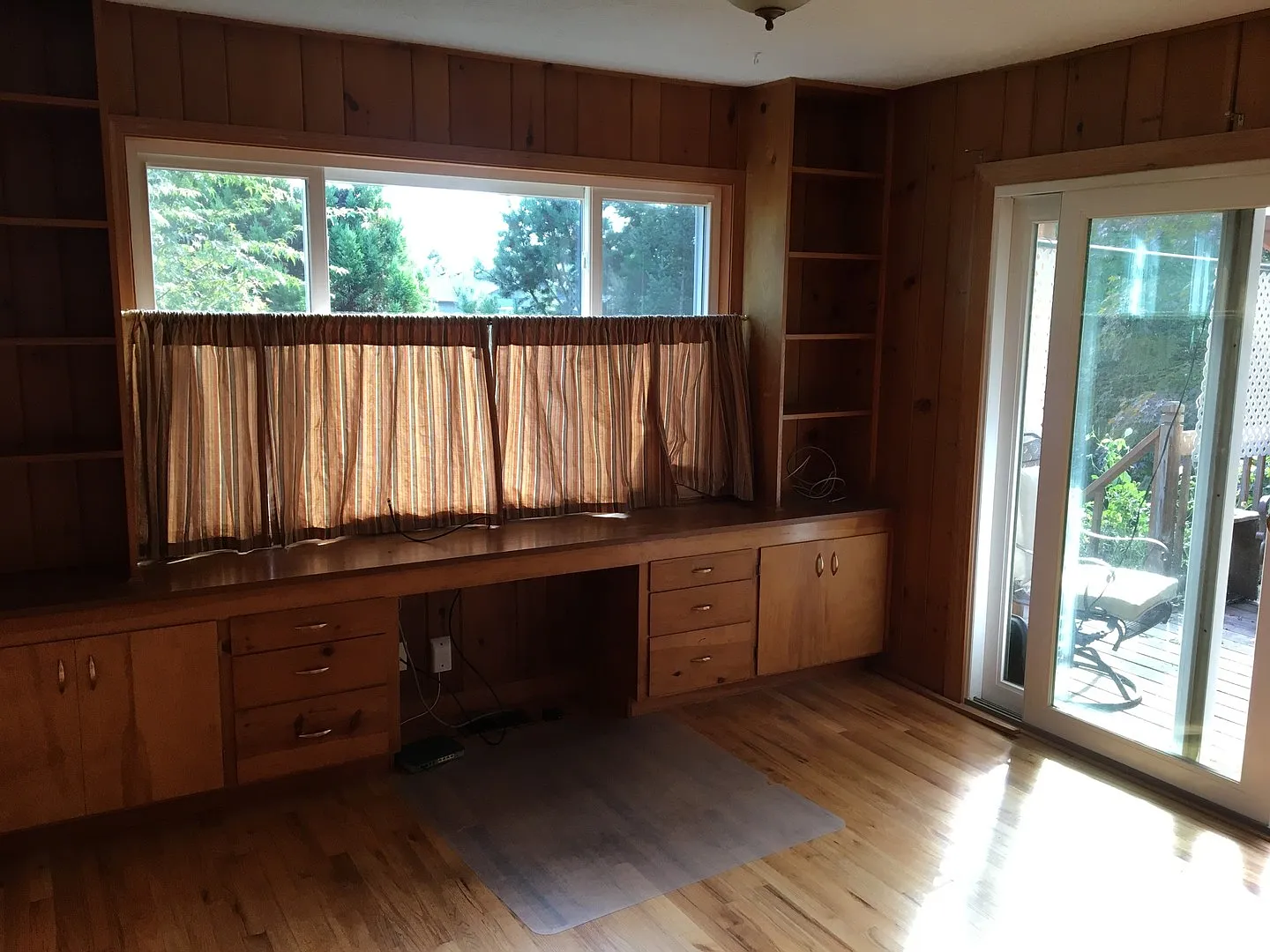 3BR - 1,637 sq. ft. - Charming Farmhouse on Private 1/2 Acre — Photo 3