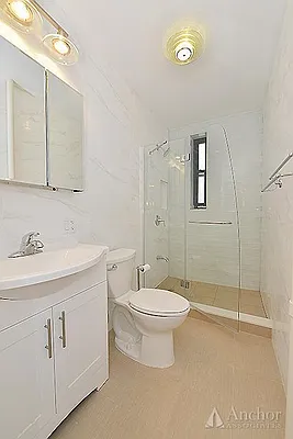 Rented by Anchor Associates | media 29