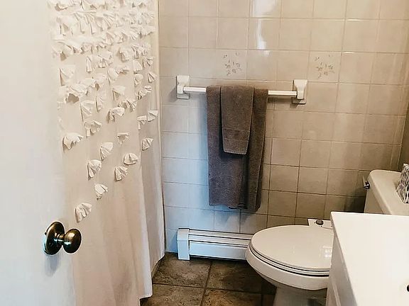 5th image of 1634 Mount Vernon St #3R