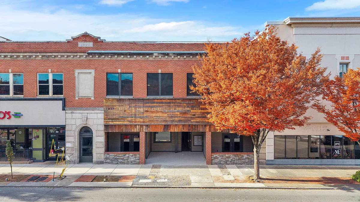 Building Photo - 214 Broad St #G