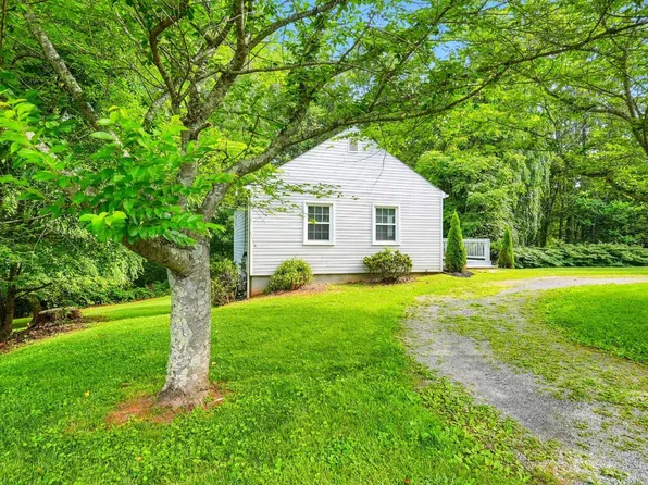 5312 Boonsboro Rd, Lynchburg, VA 24503