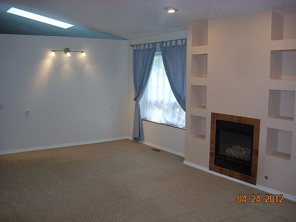 4th image of 1313 NE 104th Ave