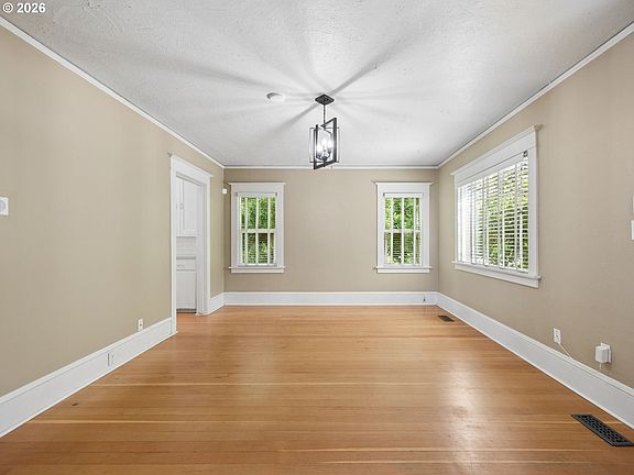 5th image of 205 NW 12th St