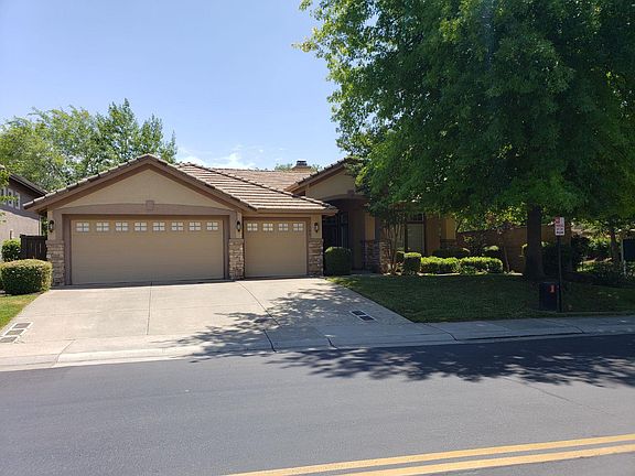 2nd image of 3999 Meadow Wood Dr