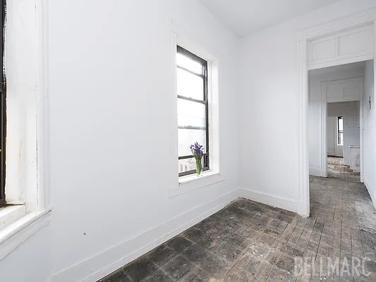 Sold by Bellmarc Realty | media 14