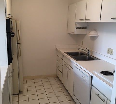 5th image of 810 Matson Pl Unit 1005