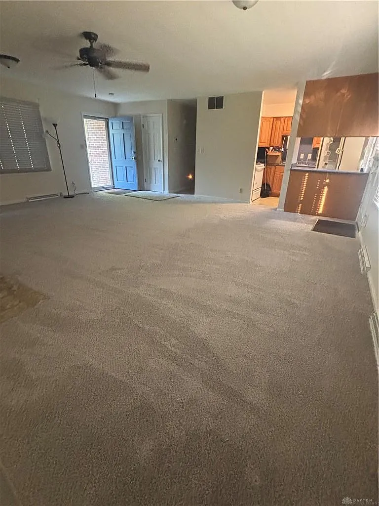 2 bed, 1.5 bath, 1158 sqft, $1,800 — Photo 3