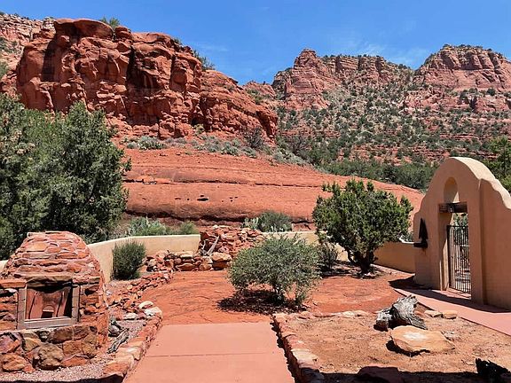 3rd image of 123 Devils Kitchen Dr