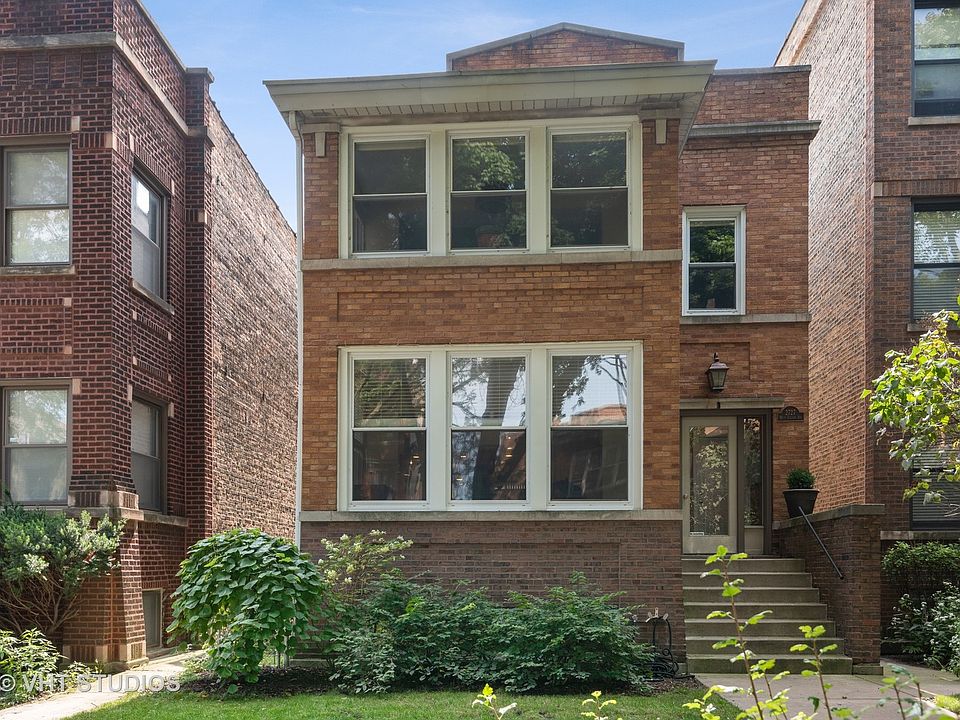 1st image of 2727 W Leland Ave APT 1