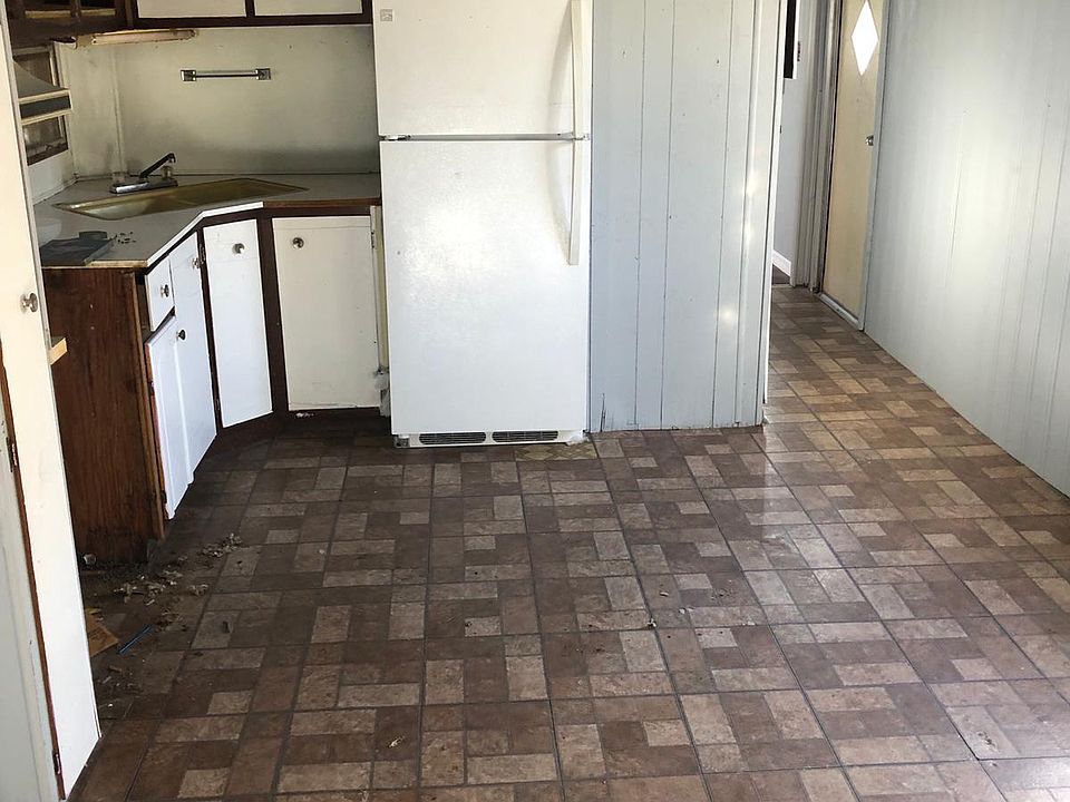 2nd image of 542 Pomegrante Ave Lot 16