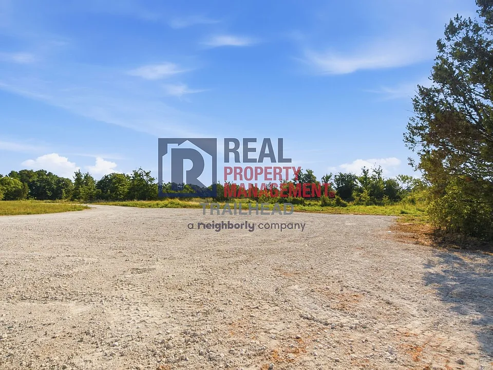Gated Hico Equestrian Rental Community
