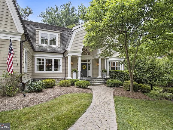 2nd image of 13314 Drews Ln #7