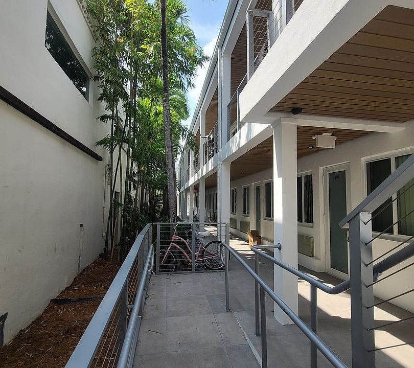 1st image of 220 Collins Ave APT 7A