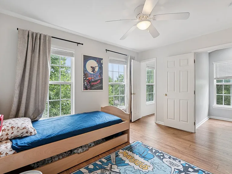 20353 Bowfonds St — Photo 33