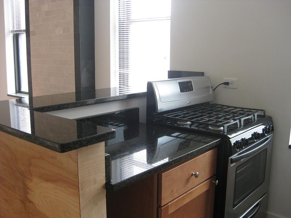 1st image of 2118 N Damen Ave Ste 3M