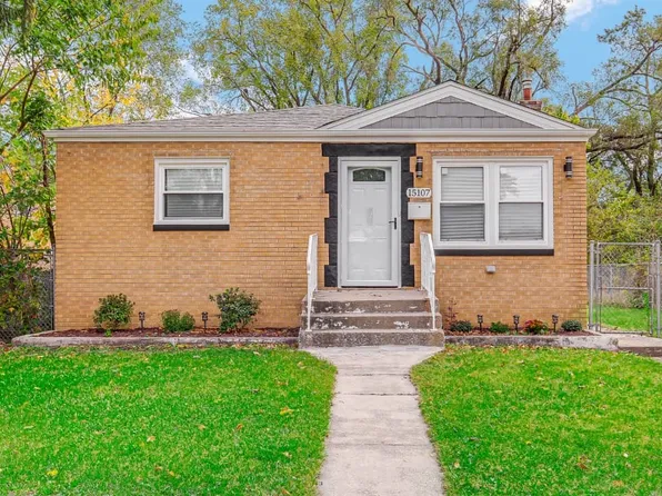 15107 Winchester Ave, Harvey, IL 60426