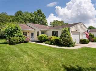76 Knolls Dr, Stony Brook, NY 11790