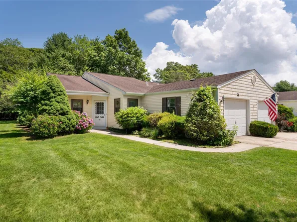 76 Knolls Drive, Stony Brook, NY 11790