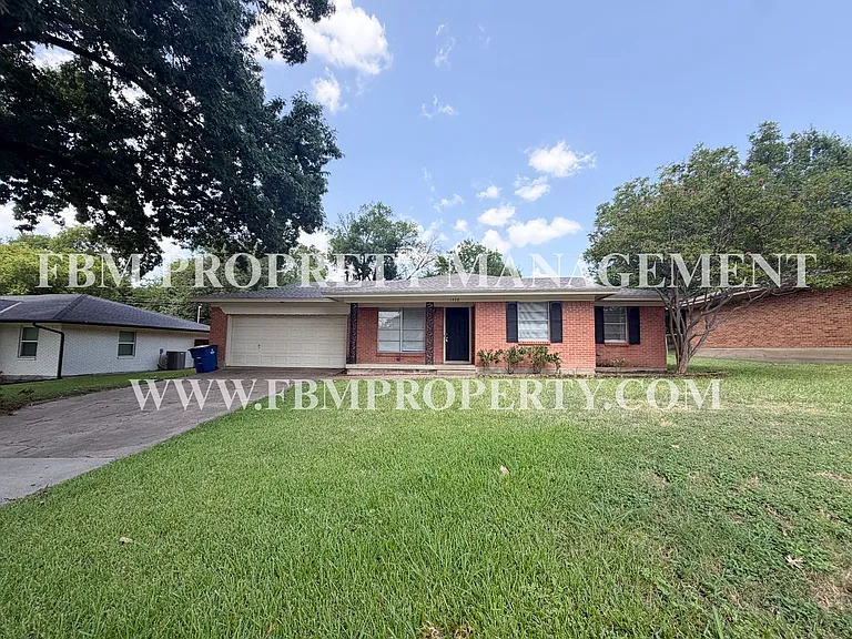 1408 Nichols St — Photo 1