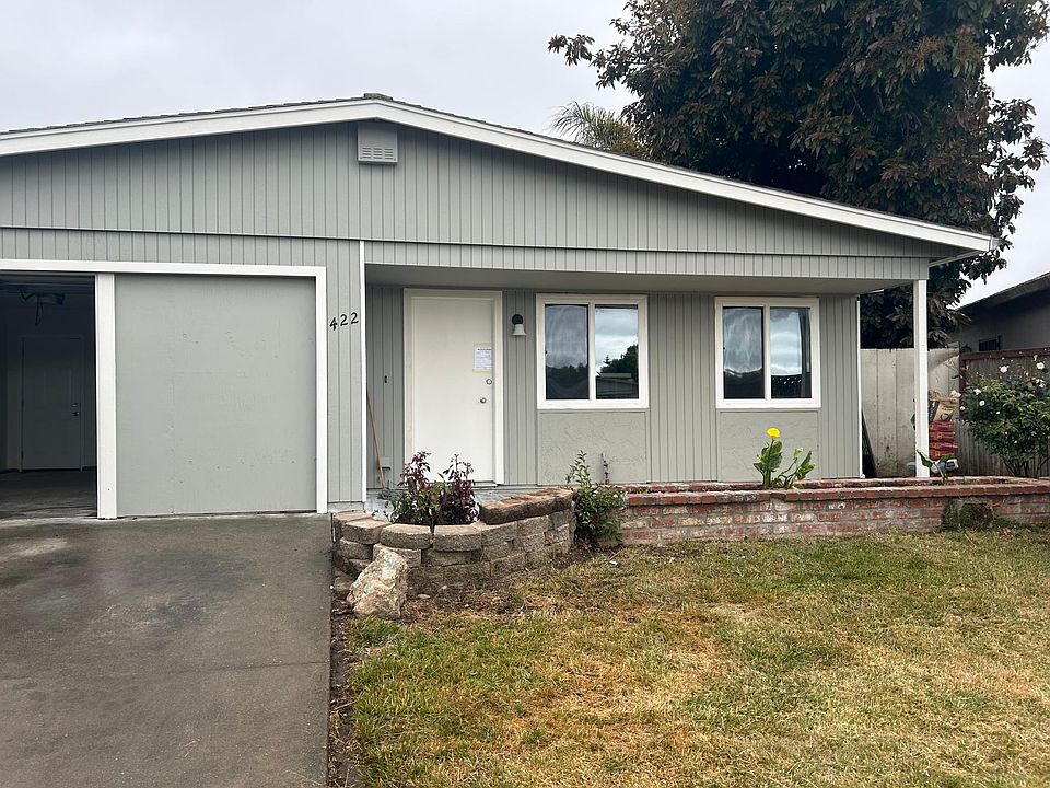 1st image of 422 Spruce Cir