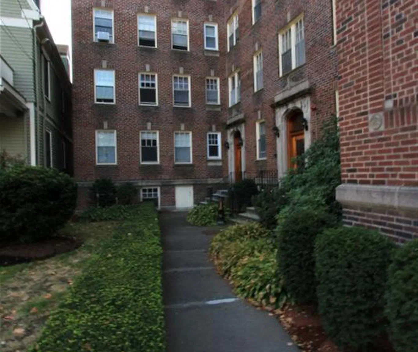 Studio, 450 sqft, $2,200 — Photo 2
