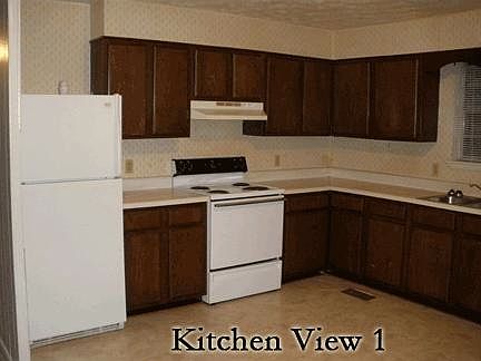 4th image of 4525 S Creek Dr