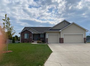 108 Ember Way, Hesston, KS 67062