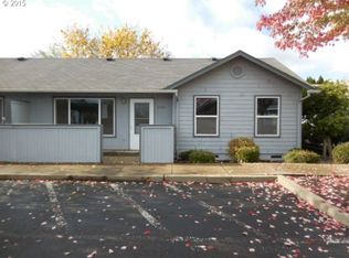 5526 E St, Springfield, OR 97478