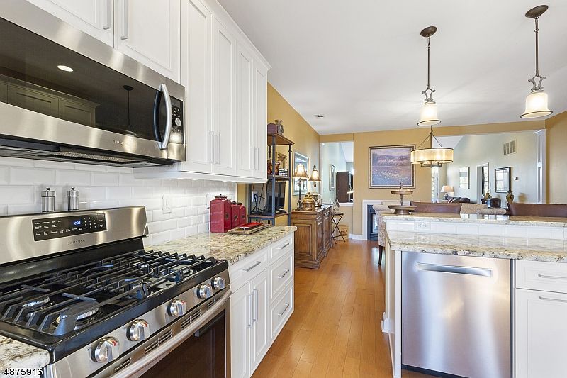 1st image of 49 EBERSOHL CIR