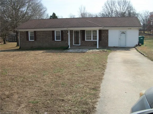 184 Brightwood Rd, Eden, NC 27288