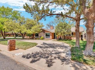 117 Sandalwood Ln, Levelland, TX 79336