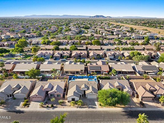 5th image of 43334 W NEELY Drive